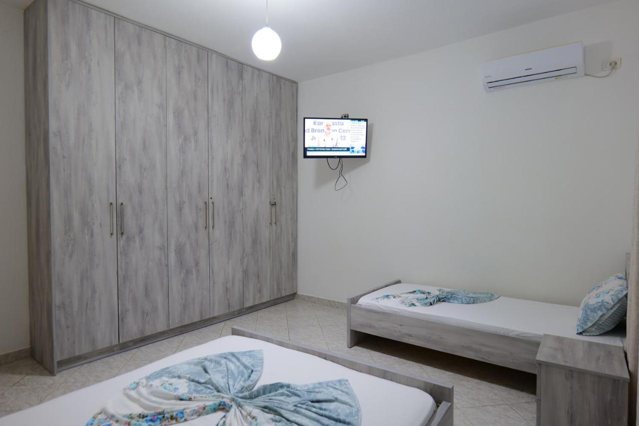 Hotel Panorama Piqeras Ngoại thất bức ảnh