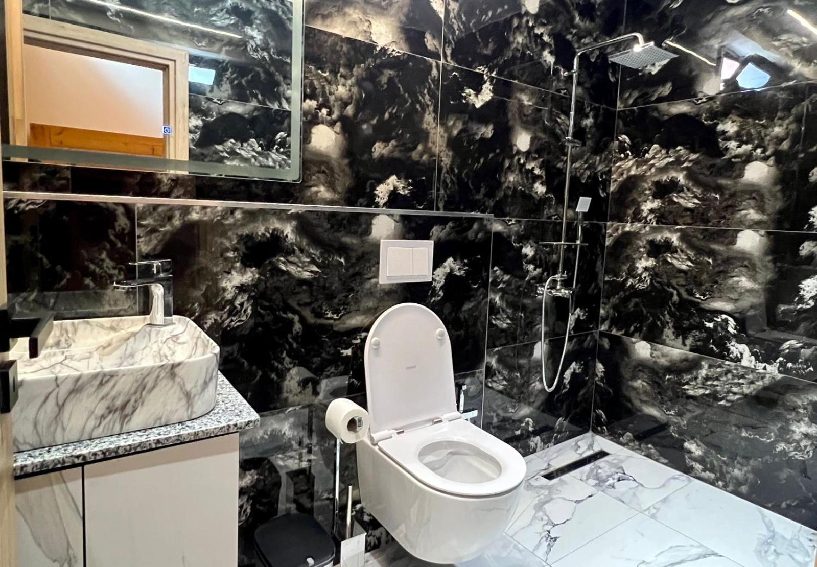 Hotel Panorama Piqeras Ngoại thất bức ảnh