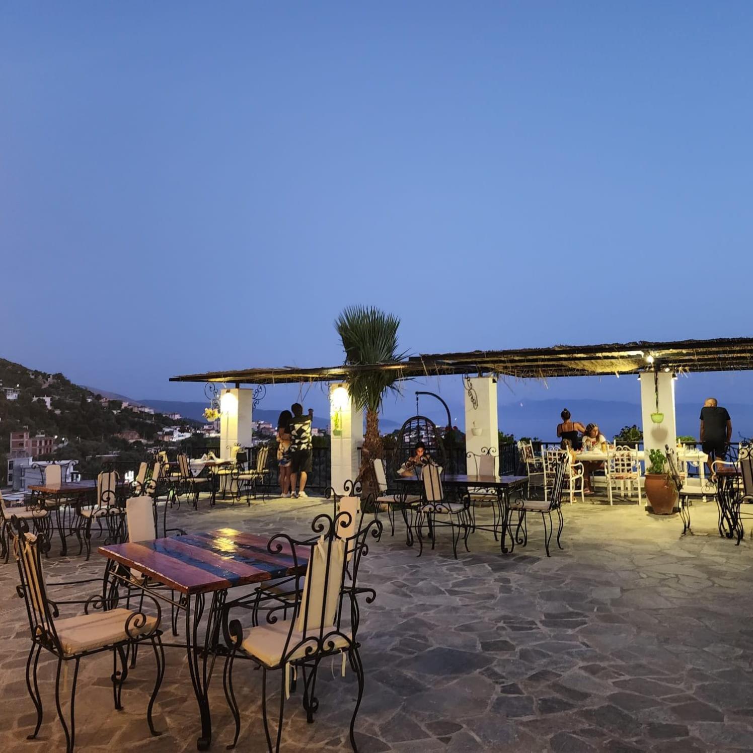 Hotel Panorama Piqeras Ngoại thất bức ảnh