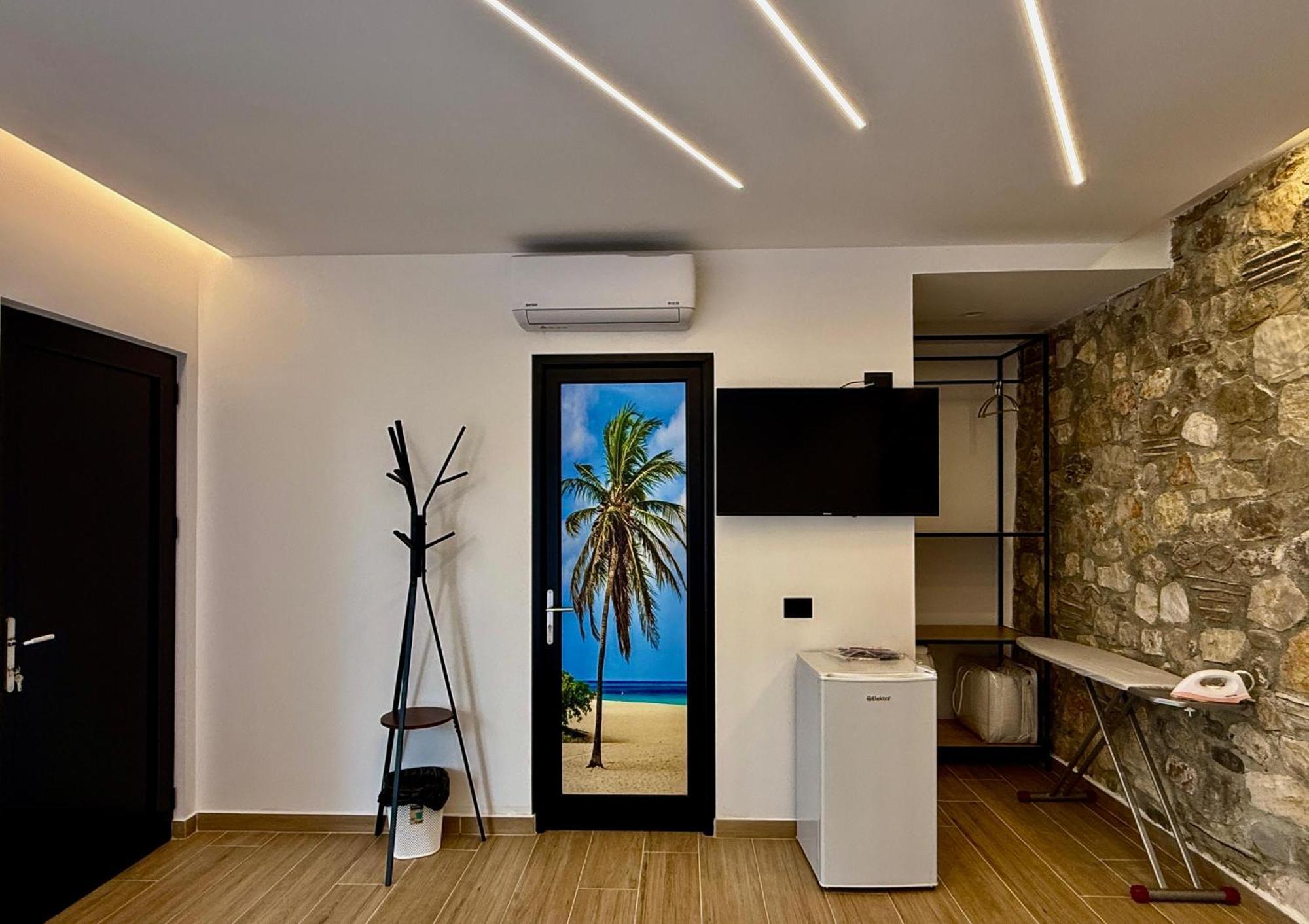 Hotel Panorama Piqeras Ngoại thất bức ảnh