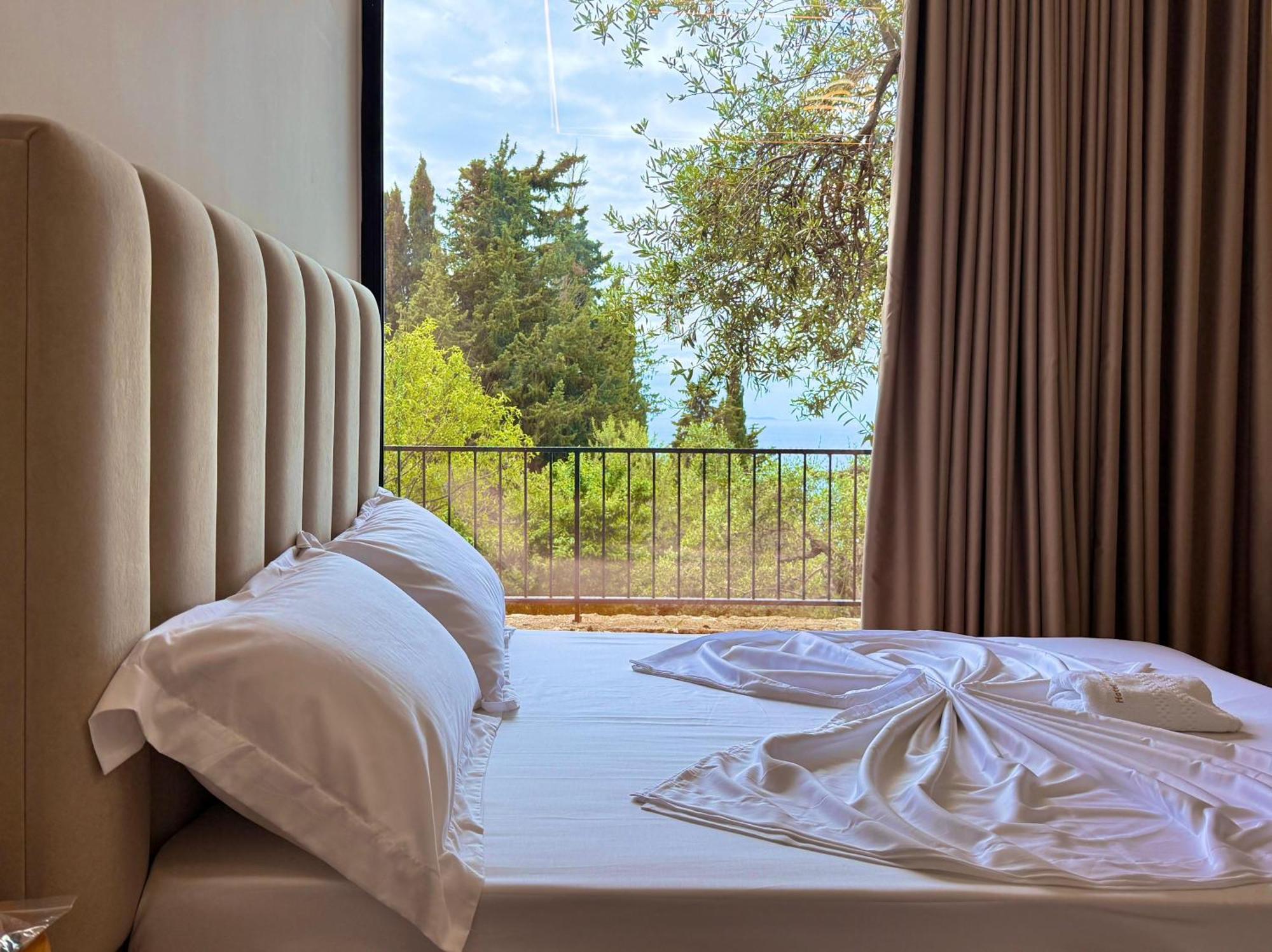 Hotel Panorama Piqeras Ngoại thất bức ảnh